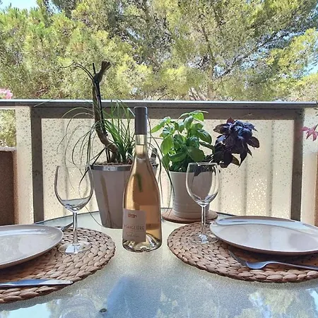 Hyeres Beach 히에레