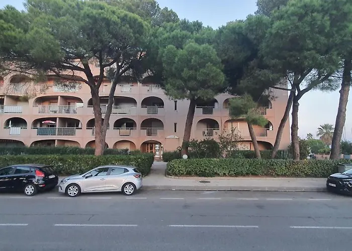 Hyeres Beach 公寓 *